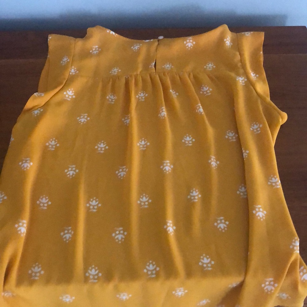 Loft beautiful mustard top with shirt sleeve